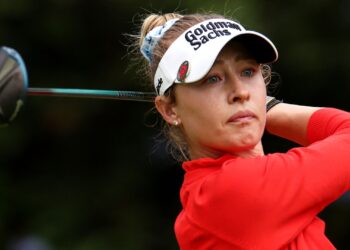 Корда преследует лидера женского PGA Championship, Халл и Воуд не прошли кат