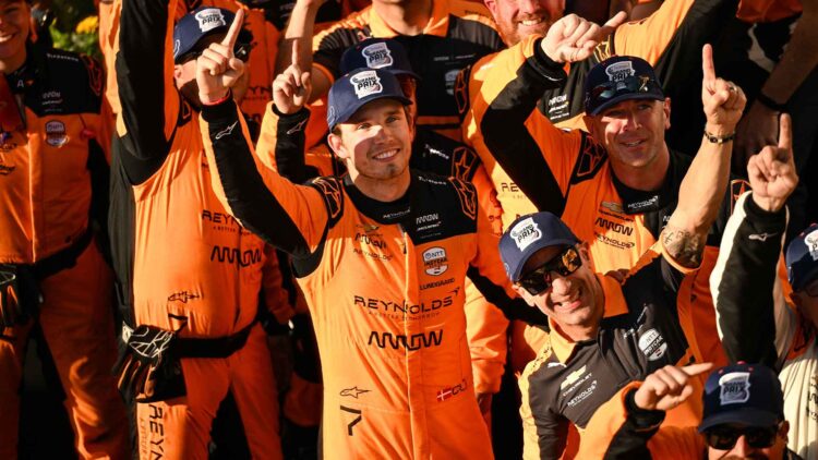 Кристиан Лундгор вырвал победу на последнем круге в Road America