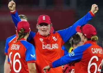 Сборная Англии на правильном пути — Фаррант о полуфинале женского T20 World Cup