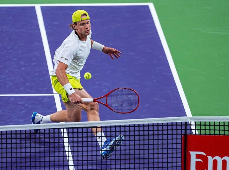 Зизу Бергс сенсационно обыграл Юго Эмбера и взял первый титул ATP в Истборне