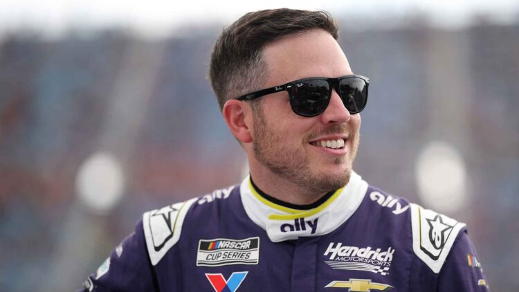 Алекс Боуман завершит карьеру после сезона-2027: последний контракт с Hendrick Motorsports