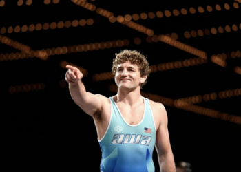 Бен Аскрен проиграл бой, но выиграл уик-энд