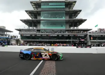Brickyard 400-2026: где покажут главную гонку NASCAR в Индианаполисе