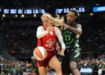 Caitlin Clark’s 32 points help Fever take down Storm