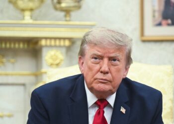 Чемпион мира просит Трампа помочь попасть в США на матч Испания — Аргентина