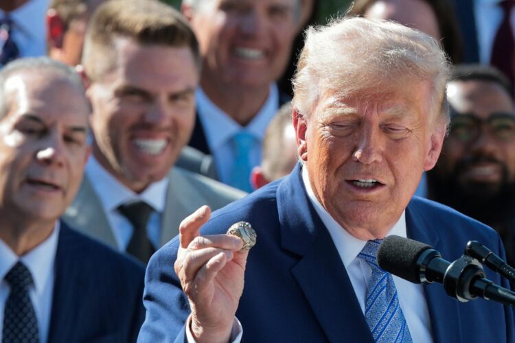 «Доджерс» в Белом доме: кольцо президенту Трампу и второй визит подряд