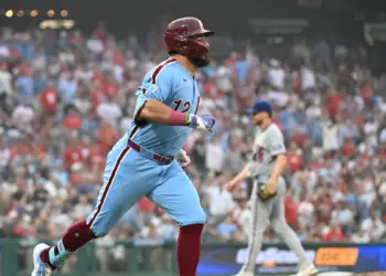 Дым от пожаров снова вносит хаос в MLB: переносы матчей «Филлис» и «Метс» третий день подряд