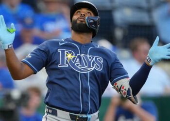 Джуниор Каминеро переписал историю MLB: шесть матчей подряд с хоум-ранами в 22 года