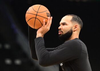 Филадельфия» обменяла Джони Брума и пик в «Клипперс