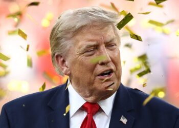 Финал ЧМ-2026: Трамп попал под свист трибун и проигнорировал рукопожатие