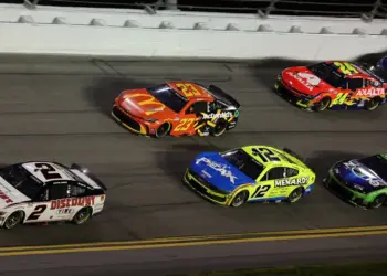 Гран-при Атланты в NASCAR: полное расписание прямой трансляции