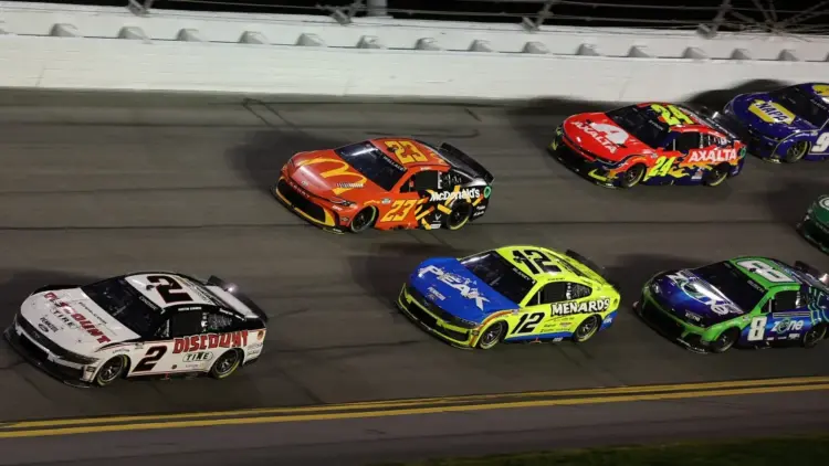 Гран-при Атланты в NASCAR: полное расписание прямой трансляции