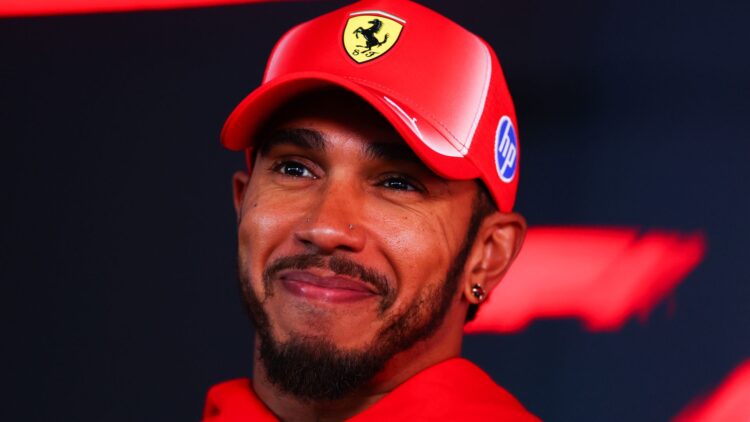 Хэмилтон верит в титул с Ferrari: «Действительно могу бороться»