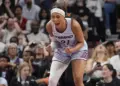Изабель Харрисон пропустила матч, но не шоу: ветеран WNBA вышла в свет с идеальным прессом