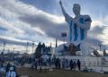 Как город в тени гигантской статуи Месси праздновал победу Аргентины на чемпионате мира