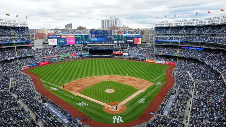 Канадские пожары добрались до MLB: смог угрожает матчам «Янкиз» и «Доджерс»