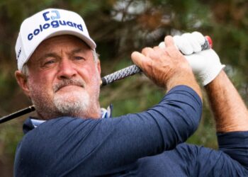 Келли выиграл Senior Open в Глейниглсе