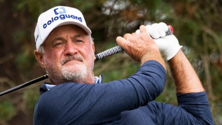 Келли выиграл Senior Open в Глейниглсе