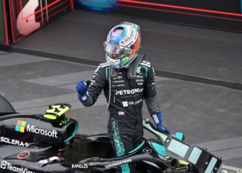 Кими Антонелли выиграл Гран-при Бельгии, обойдя Шарля Леклера