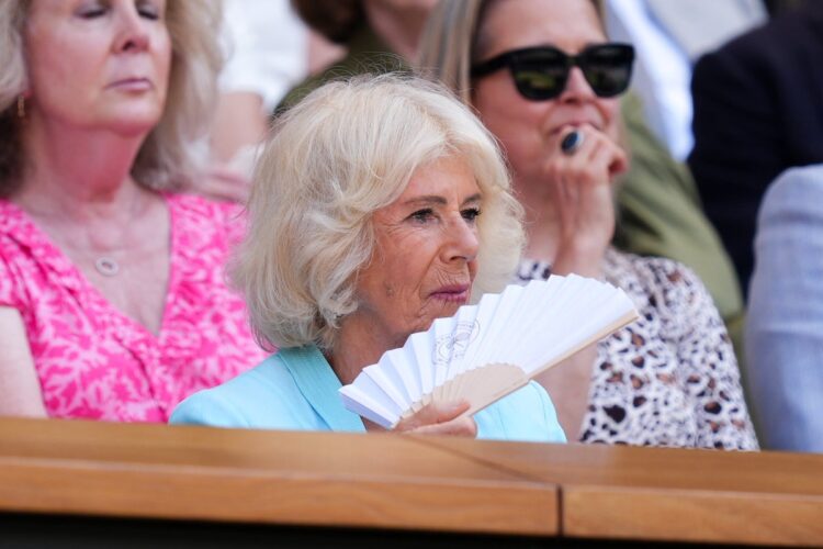 Королева Камилла посетила Уимблдон: компанию составил актёр, сыгравший её мужа