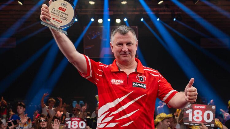Кшиштоф Ратайски выиграл European Darts Open, одолев Ваттимену