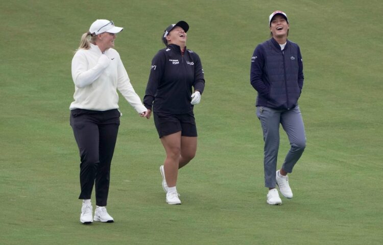 Лорен Кафлин и Дженни Шин захватили лидерство после первого раунда Scottish Open