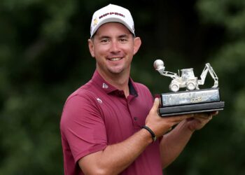 Лукас Херберт установил рекорд LIV Golf и выиграл турнир в Великобритании