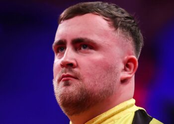 Люк Литтлер начал защиту титула на World Matchplay с феноменальной игры