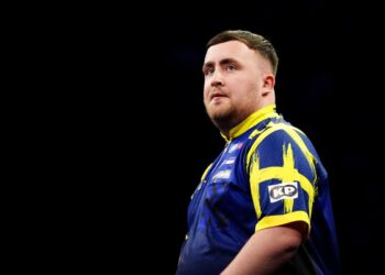 Люк Литтлер начал защиту титула на World Matchplay с победы над Натаном Аспиналлом