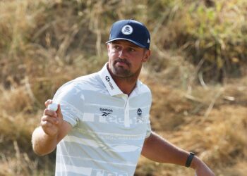 Макрой обрушился на Дешамбо за «театральное» возмущение на The Open