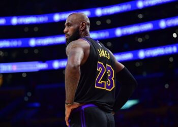 НБА намерена дать максимум эфира Леброну Джеймсу и «76ers»