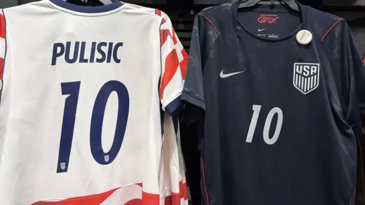 Nike выпустил «фанатскую футболку» для сборной США — альтернативу раскупленным джерси ЧМ-2026