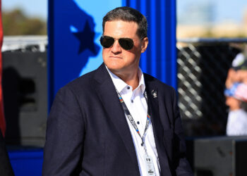 Новый CEO NASCAR отправился в Вашингтон: «Мы — крутой американский спорт»