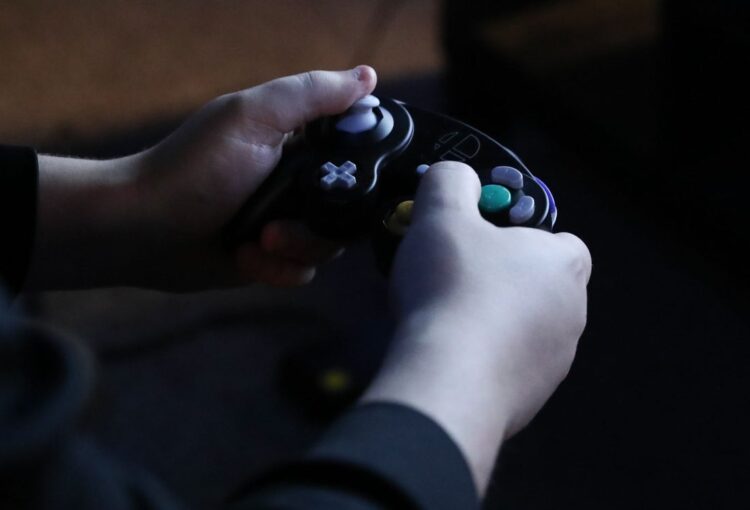 PVISION и 1w остаются единственными непобеждёнными на EWC по Dota 2