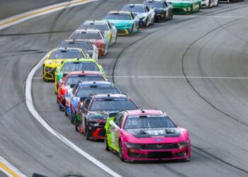 Райан Блэйни выиграл гонку NASCAR в Джорджии в овертайме после дождя