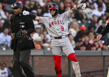 Red Sox могут отказаться от Зака Нето из-за цены в Ариаса