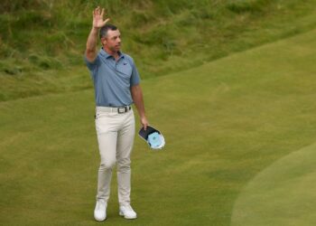 Рори Макилрой делит лидерство после первого раунда Scottish Open