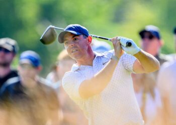 Рори Макилрой делит лидерство после первого раунда Scottish Open