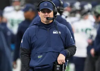 «Сихокс» советуют вернуть трёхкратного участника Pro Bowl до старта сезона