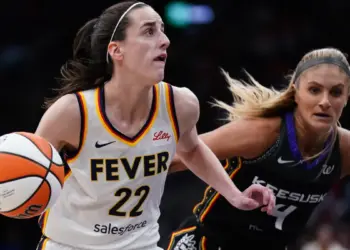 Соперница Кейтлин Кларк появилась в эффектном образе перед матчем WNBA