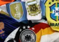 T-Mobile и Umbro сыграли на одержимости футбольными джерси: новый дроп к ЧМ