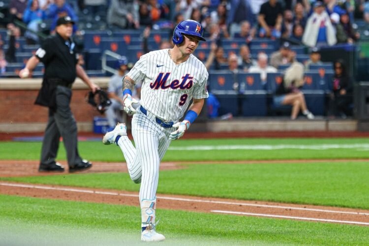 Тайлер Толберт повторяет рекорд MLB: 12 выходов подряд с хитами