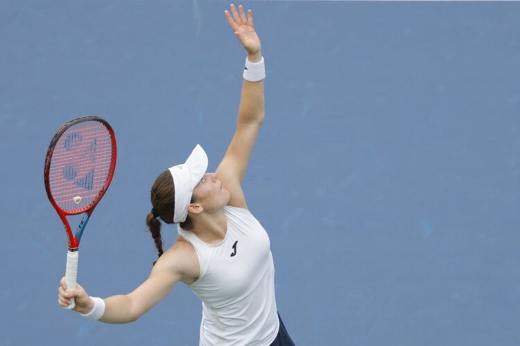 Тамара Зиданшек вышла в полуфинал турнира WTA в Румынии