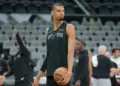 Трейси Макгрэйди предрёк Вембаньяме «легендарный» сезон: MVP, лучший игрок защиты и чемпионство