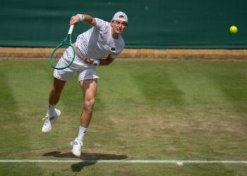 Тьяго Торрейш одержал первую победу в ATP в дебютном матче на домашнем турнире