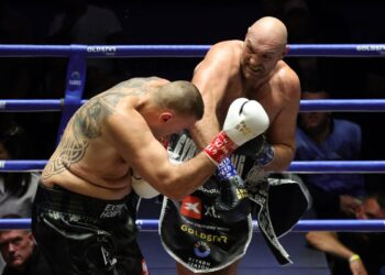 Tyson Fury earns easy stoppage win to leave one final hurdle to blockbuster Anthony Joshua showdown
