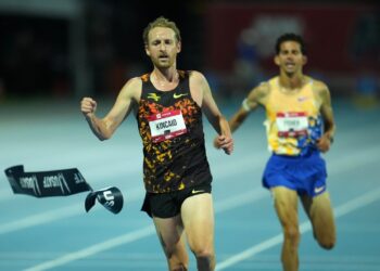 Вуди Кинкейд выиграл чемпионат США на 10 000 метров — мощный финиш в 33 года