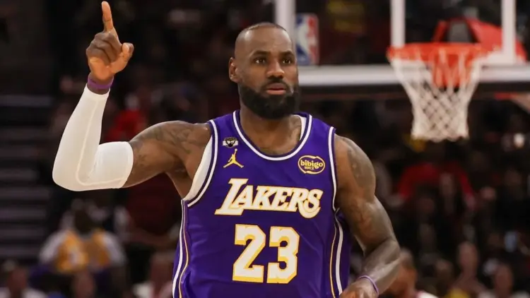 Will LeBron James and the 76ers play the Lakers this season?