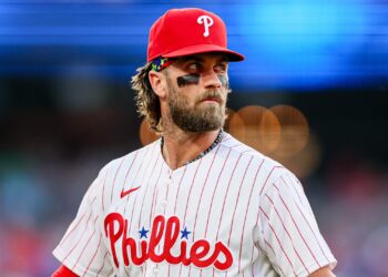 Bryce Harper Reportedly Moving Back To Outfield After Phillies Acquire Luis Arraez
