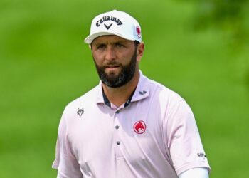 Джон Рам покидает LIV Golf после нынешнего сезона. Об этом сообщает источник, знакомый с ситуацией, и в лиге уже готовятся к уходу испанца.
